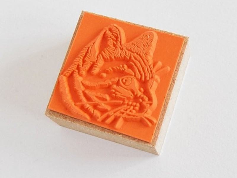 Ponchise Wooden Rubber Stamp - Striped Cat