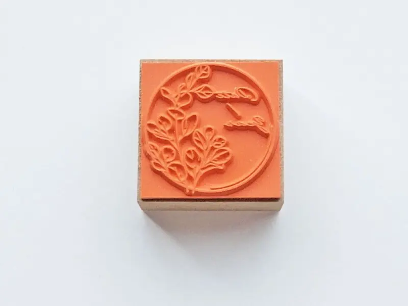 Ponchise Wooden Rubber Stamp Round Date Label - Eucalyptus