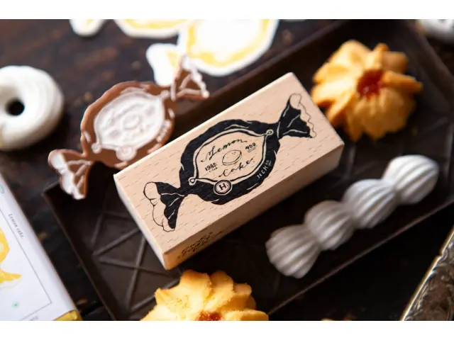 OURS Rubber Stamp - New Lemon Cake