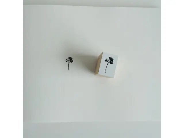 Yohaku Rubber Stamp S093 - Nuts