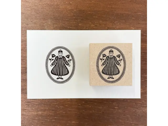 Stamp Marche Girl Rubber Stamp - Oval Frame