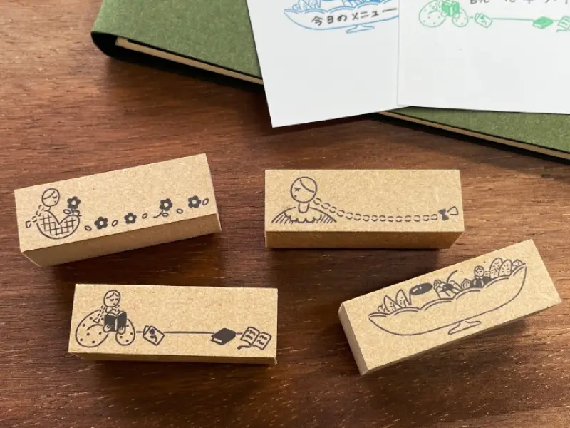 Stamp Marche Girl Rubber Stamp - Reading