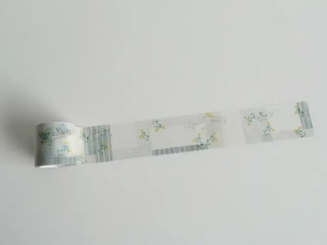 Yohaku Tracing Roll Sticky Note CHECK&STRIPE Winter Gift 2024 - YC-025