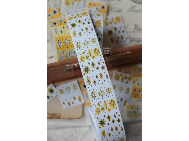 LCN Label Sticker Roll - Hand Drawn Stars White