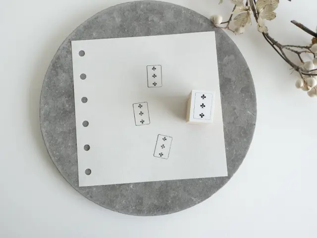 Yohaku Rubber Stamp S-111 - Clover 3