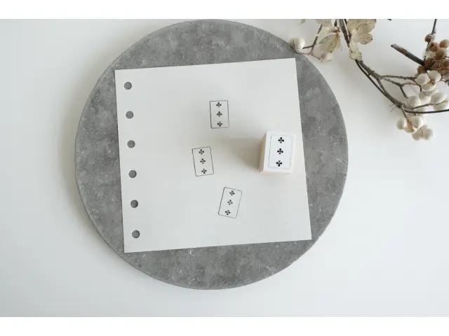 Yohaku Rubber Stamp S-111 - Clover 3