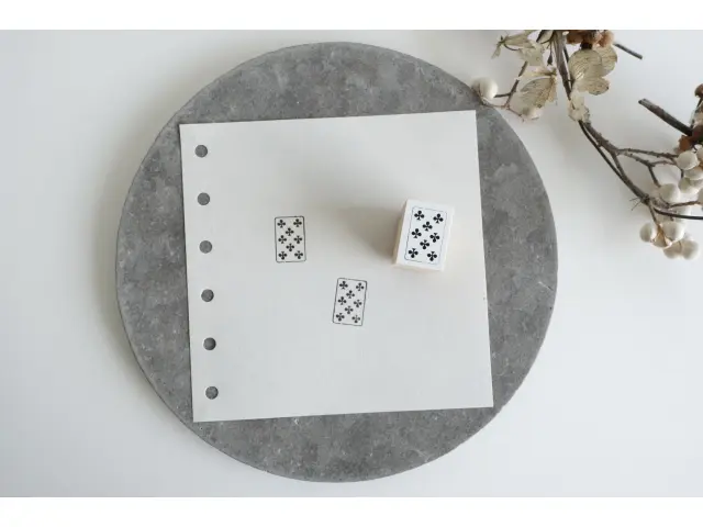 Yohaku Rubber Stamp S-113 - Clover 8