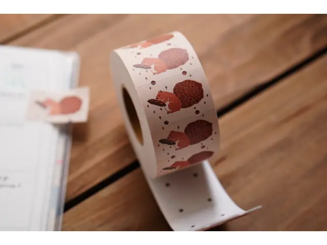 Ivy Snow Label Sticker Roll - Squirrel And Bread