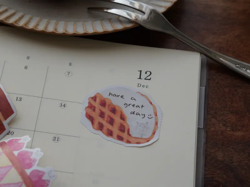 Ivy Snow Sticky Notes Roll - Whimsical Desserts