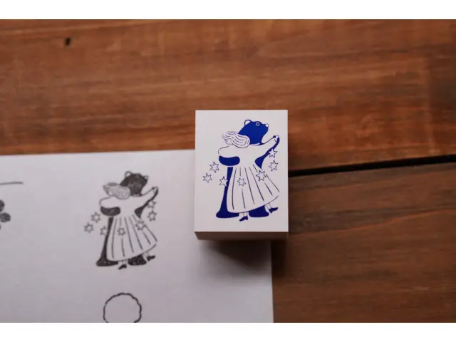 Ivy Snow Stamp - Dancing With Bear