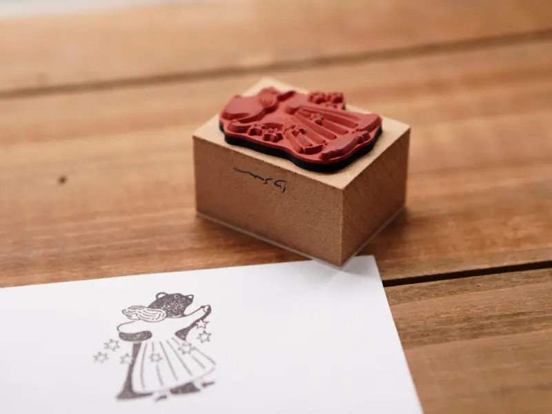 Ivy Snow Stamp - Dancing With Bear
