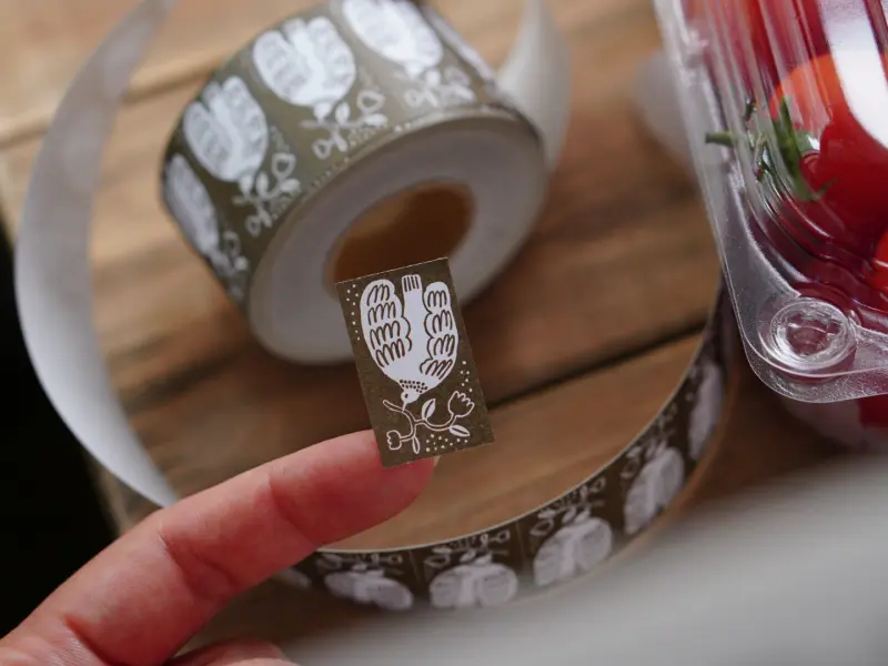 Ivy Snow Label Sticker Roll - Umber