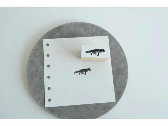 Yohaku Rubber Stamp S-127 - Kitakitsune