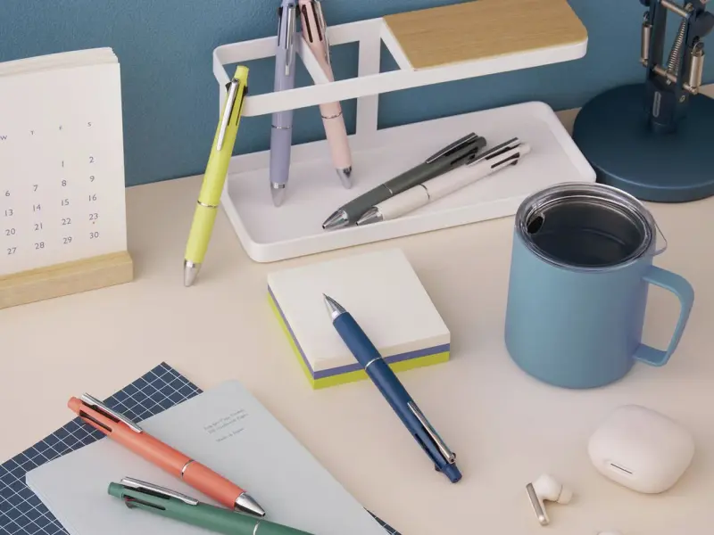 Uni Jetstream 4&1 Multi Pen 0.5 mm - Ivory