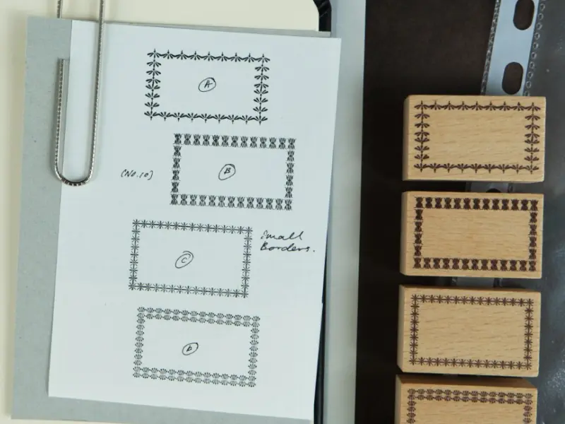 Pre-Order Kurukynki Wooden Rubber Stamp Loop And Lantern - Small Border