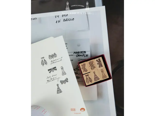 Kurukynki Wooden Rubber Stamp Set Loop And Lantern - Ribbon And Tassel