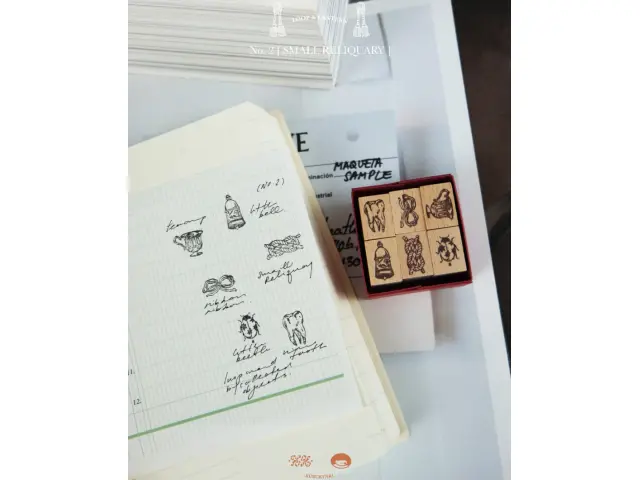 Kurukynki Wooden Rubber Stamp Set Loop And Lantern - Small Reliquary