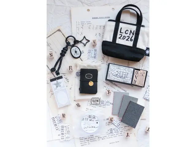 Pre-Order LCN Mini Tote Stationery Set - Black