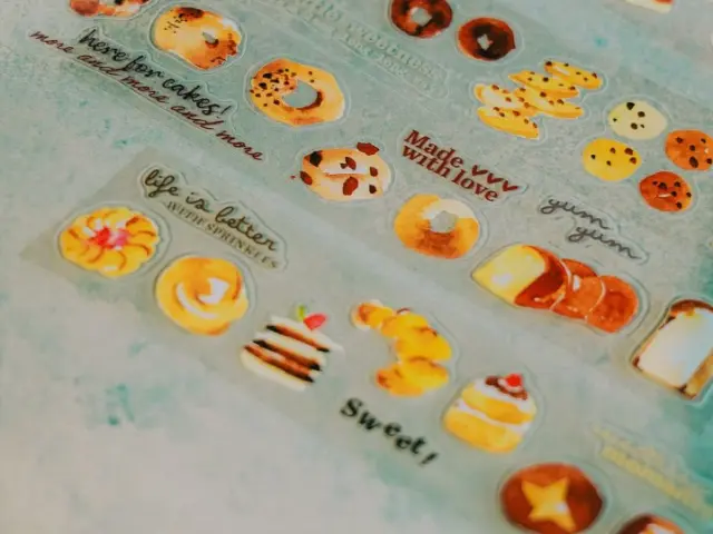 Pre-Order Meow Illustration Melting Moments Glossy PET Tape With Kisscut