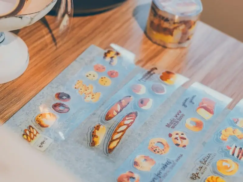 Pre-Order Meow Illustration Melting Moments Glossy PET Tape With Kisscut