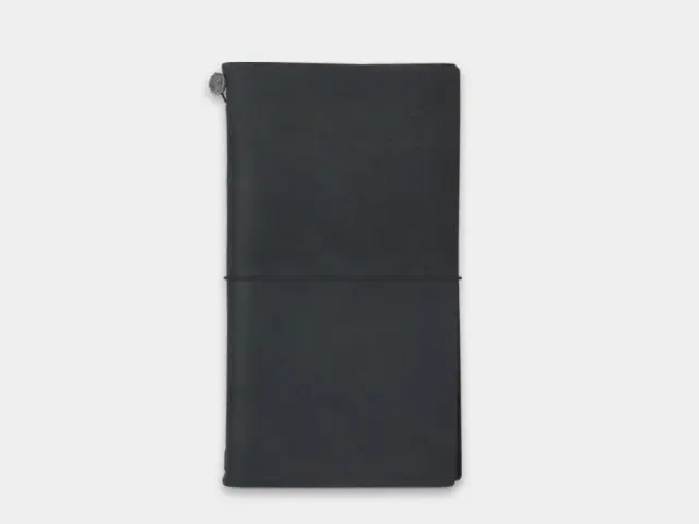 Pre-Order Traveler's Notebook Regular Size - Black