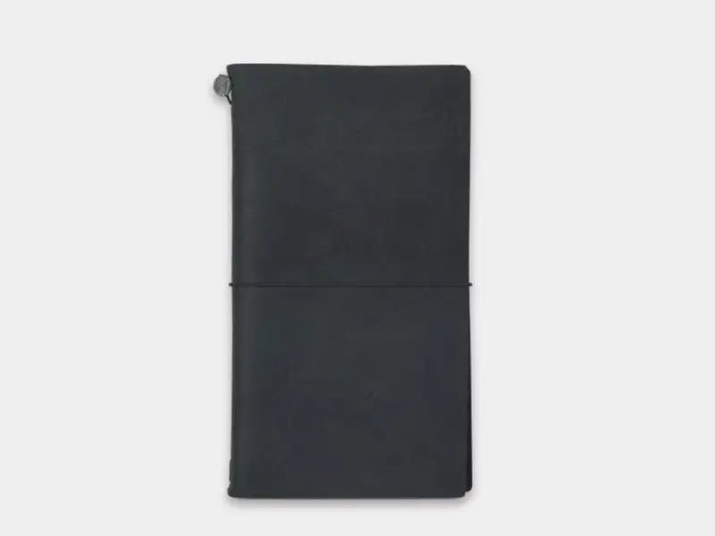 Pre-Order Traveler's Notebook Regular Size - Black