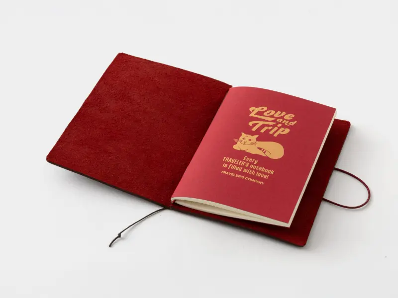 Traveler's Notebook Limited Edition Passport Size Red - LOVE AND TRIP