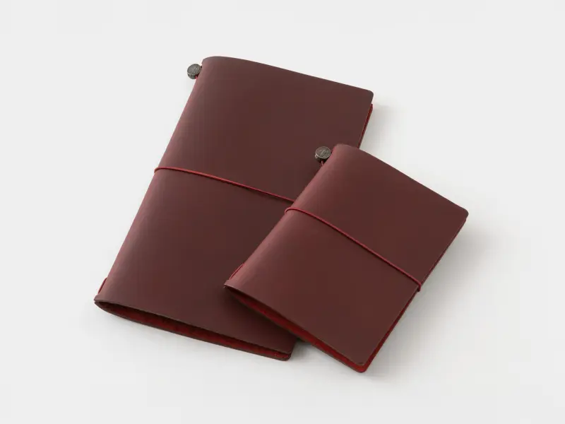 Traveler's Notebook Limited Edition Regular Size Red - LOVE AND TRIP