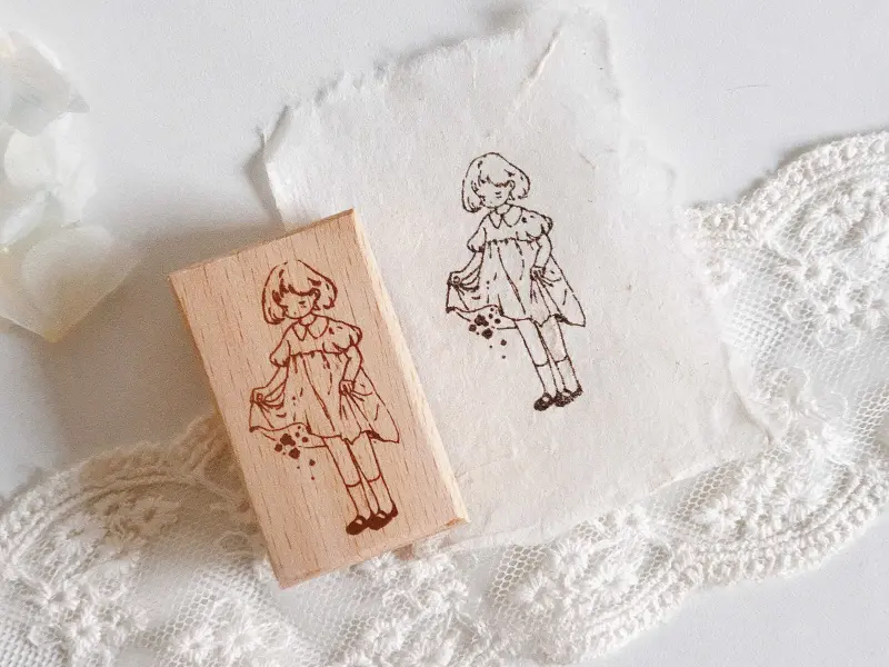 Freckles Tea | Stamp Girl - Flowers In The Skirt