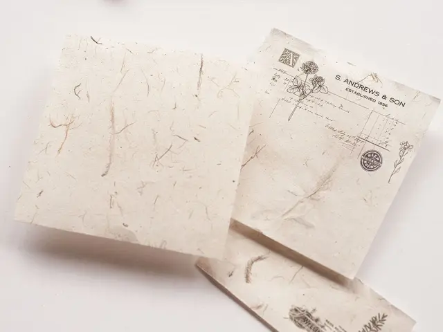 MU Natural Textured Paper No.5 - Linen