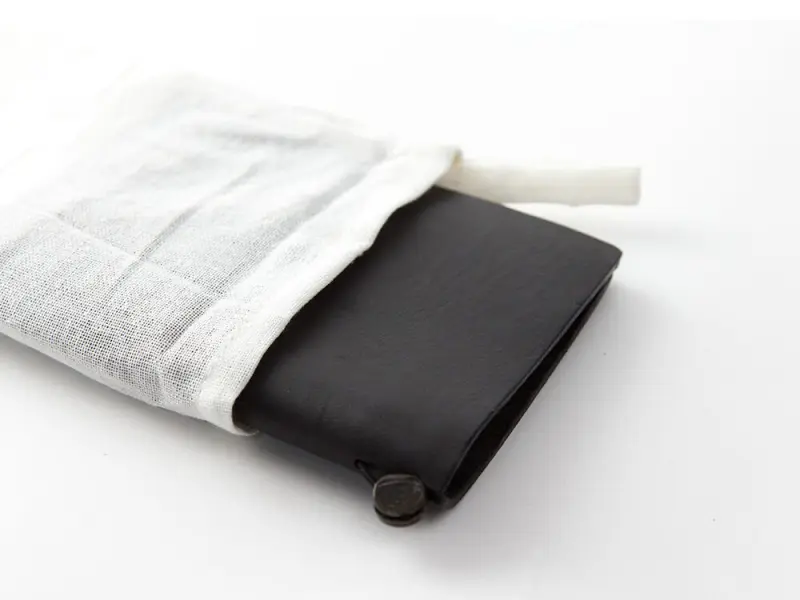 Traveler's Notebook Passport Size - Black