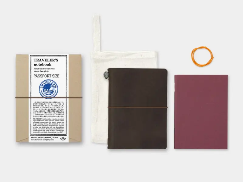 Traveler's Notebook Passport Size - Brown