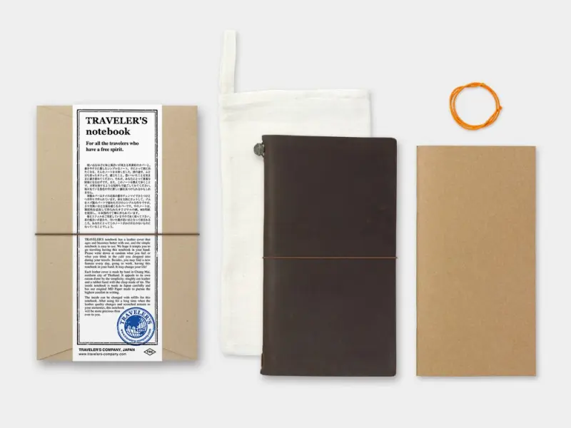 Traveler's Notebook Regular Size - Brown