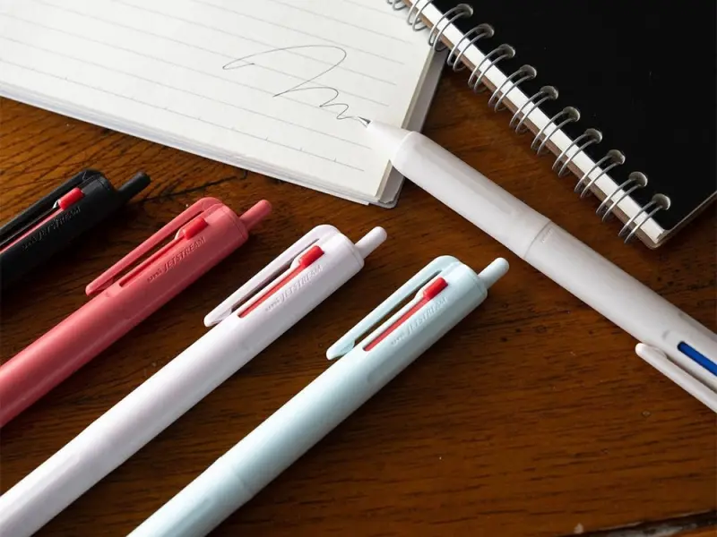 Uniball JETSTREAM More Black Ballpoint Pen 3-color 0.5 - Berry Pink