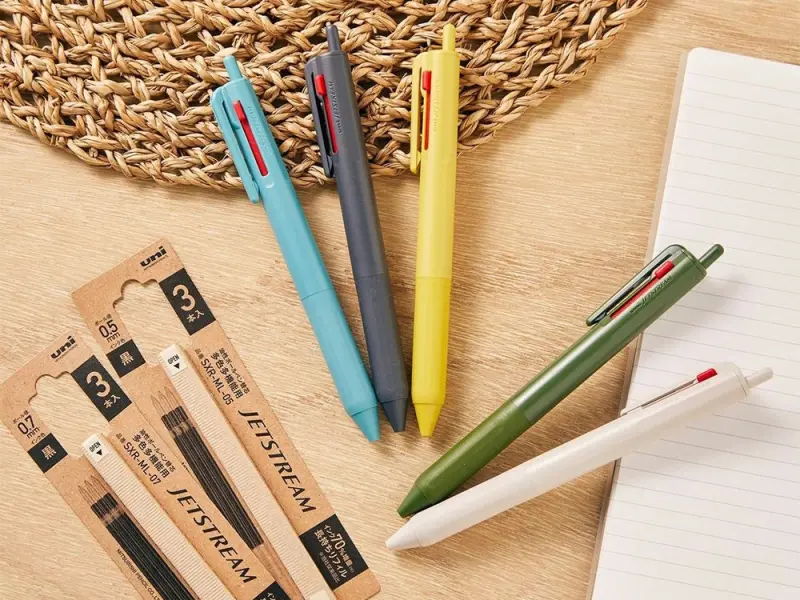 Uniball JETSTREAM More Black Ballpoint Pen 3-color 0.7 - Navy