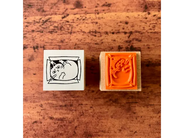 Renkonsha Shironeko Rubber Stamp - In the Box