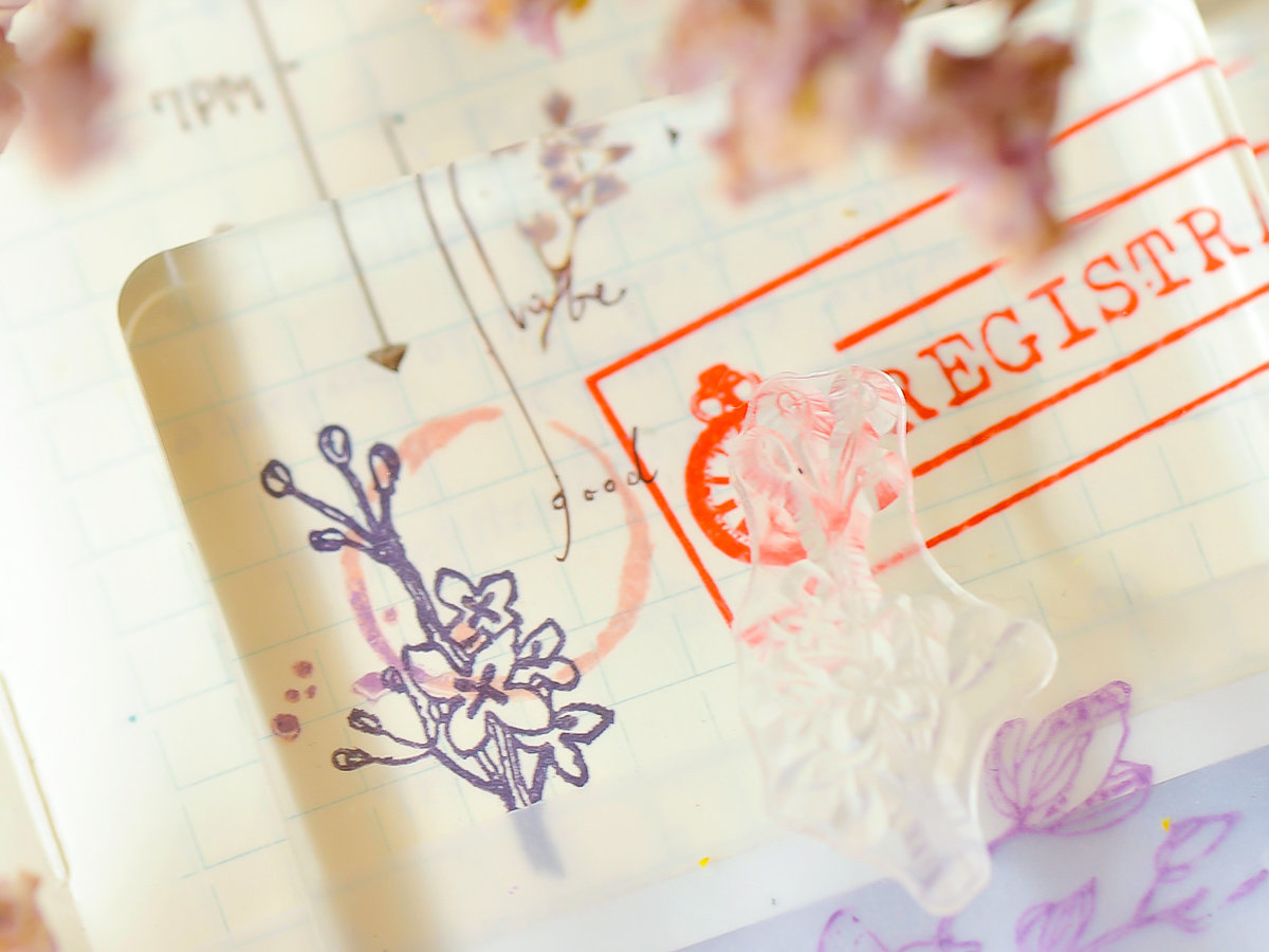 MU Lifestyle Kirkas Leimasin - Kukka 03