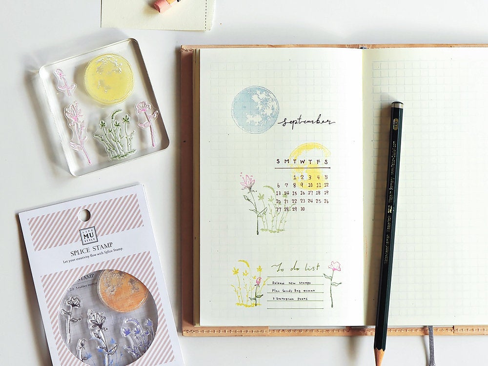 MU Print On Clear Splice Stamp Set 20 Moon Flowers