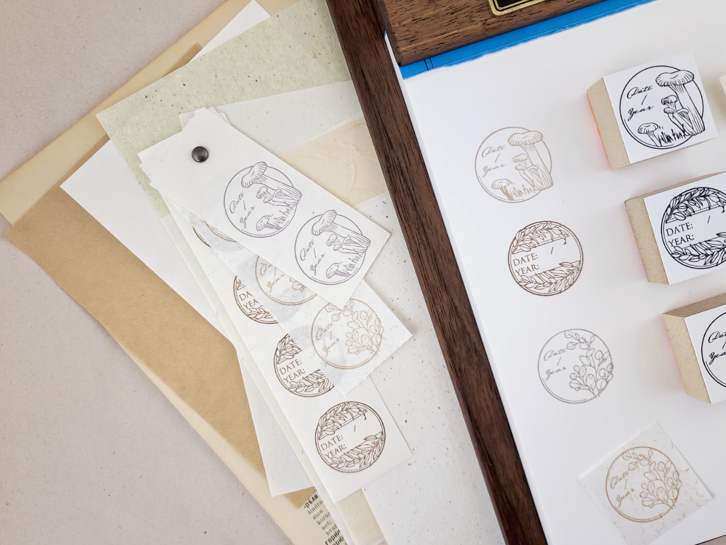 Ponchise Wooden Rubber Stamp Round Date Label - Mushroom