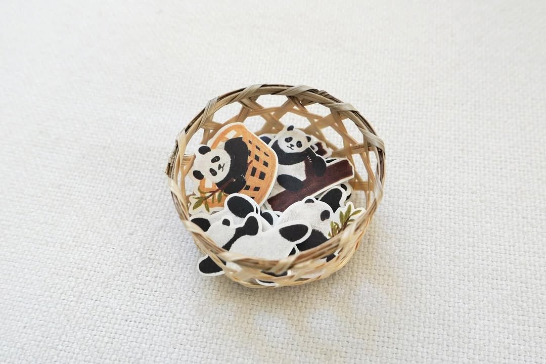 Suatelier Flake Stickers No.302 - Baby Panda