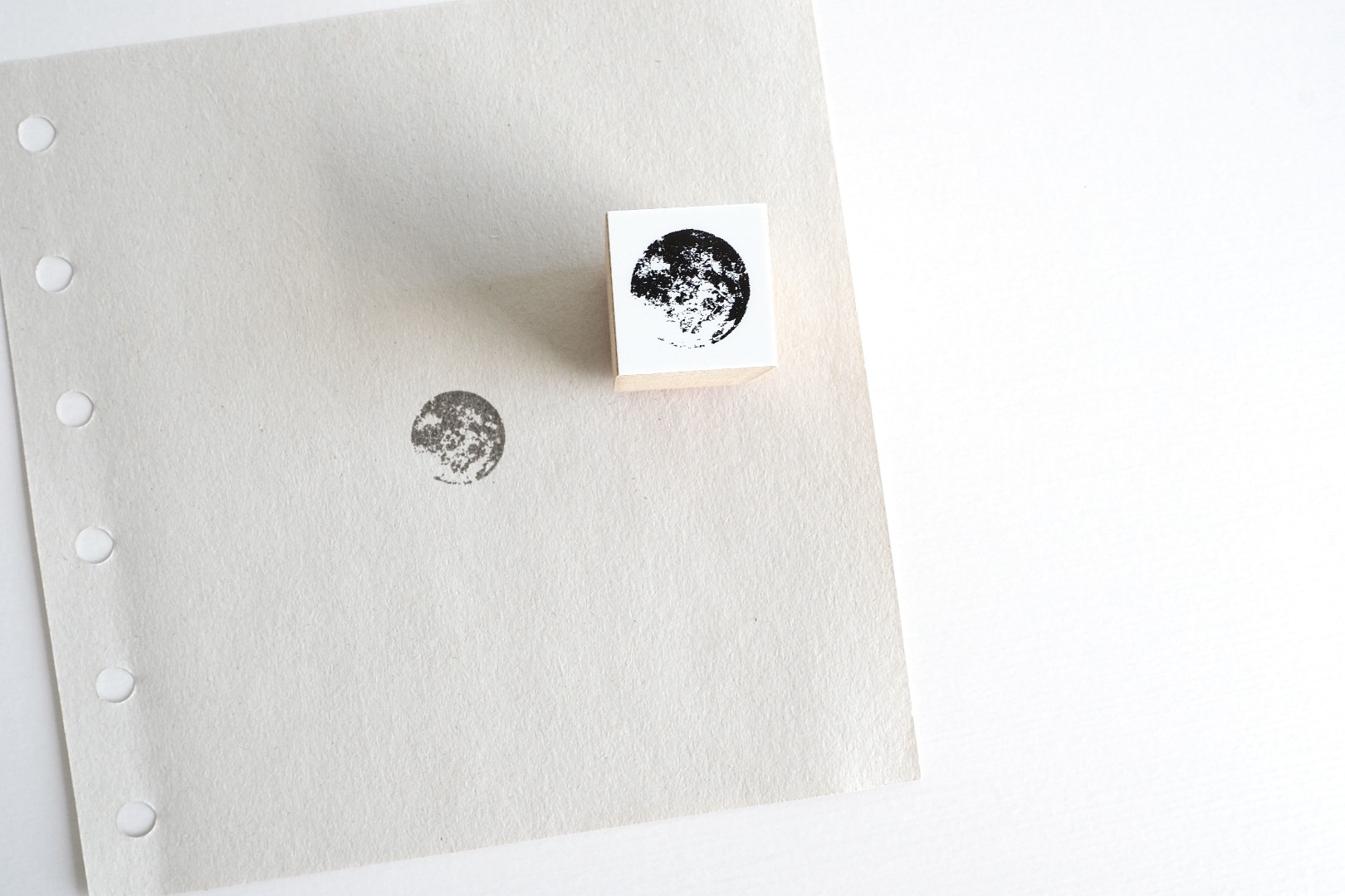 Yohaku Rubber Stamp S-118 - Mangetsu