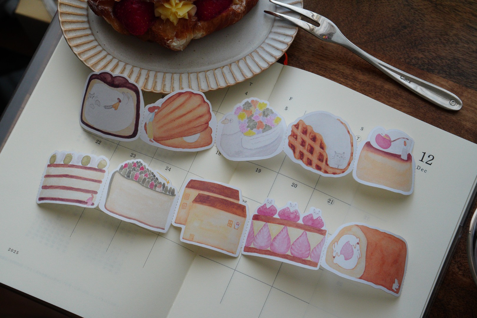 Ivy Snow Sticky Notes Roll - Whimsical Desserts