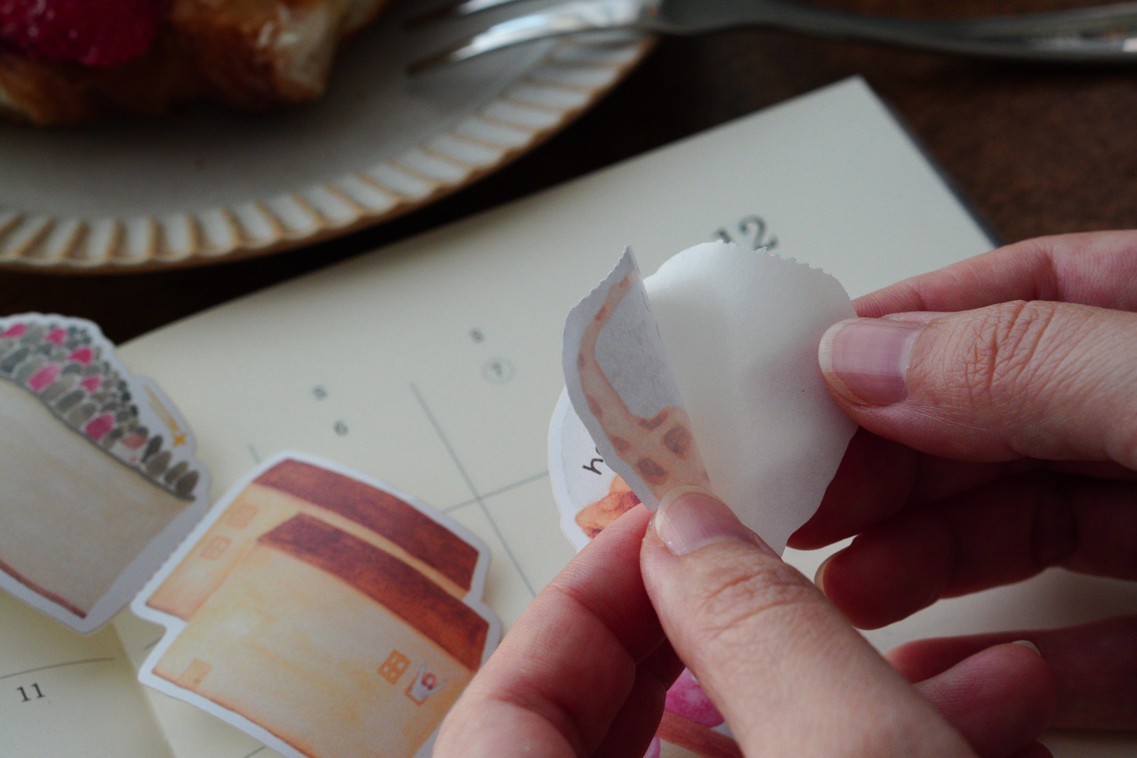 Ivy Snow Sticky Notes Roll - Whimsical Desserts