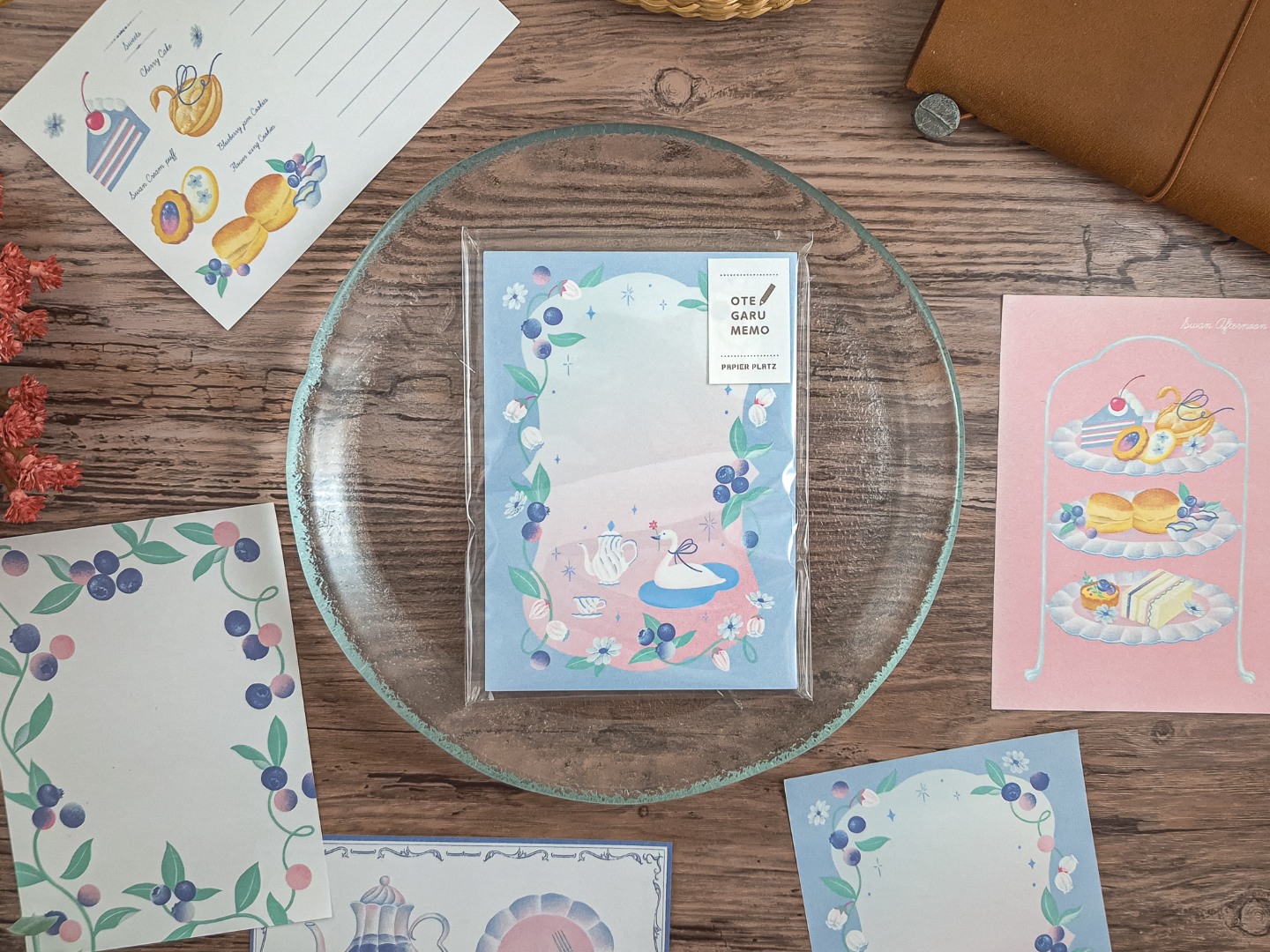 Papier Platz x A La Caldo Otegaru Memo Pad - Swan