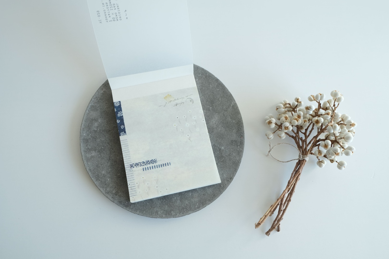 Yohaku Memo Pad CHECK&STRIPE Winter Gift YC-029 - Fuyugasumi