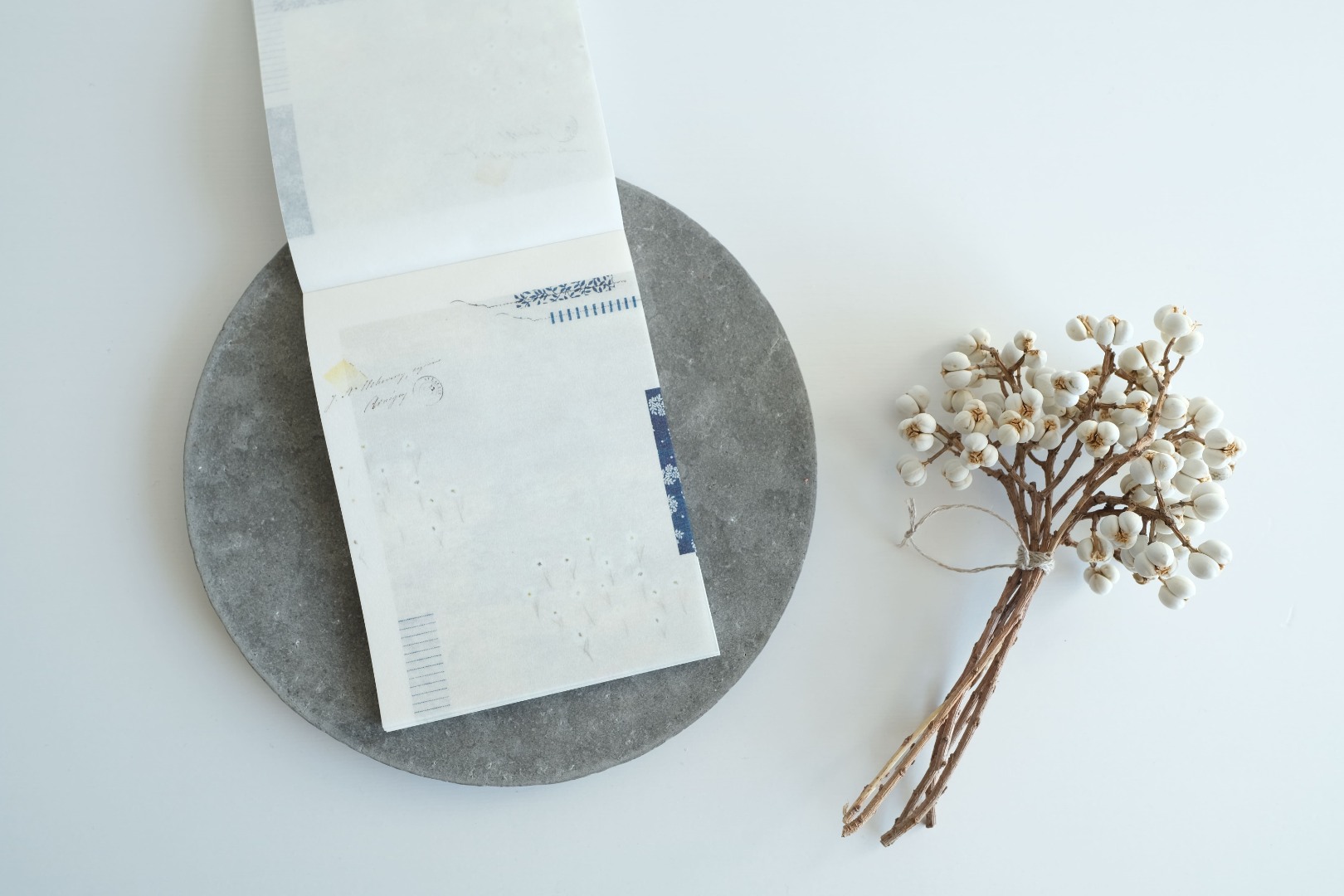 Yohaku Memo Pad CHECK&STRIPE Winter Gift YC-029 - Fuyugasumi