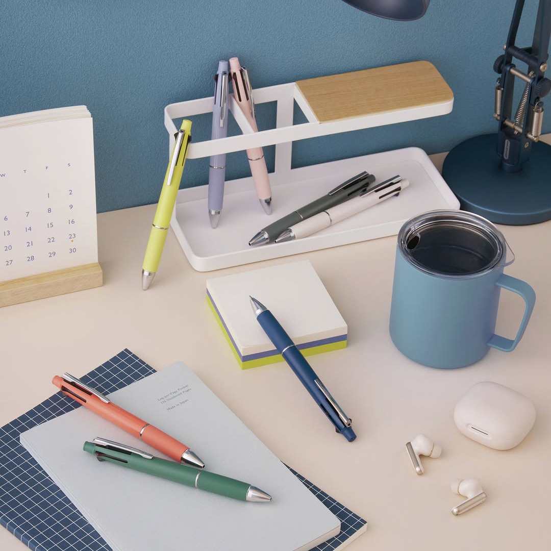 Uni Jetstream 4&1 Multi Pen 0.5 mm - Ivory