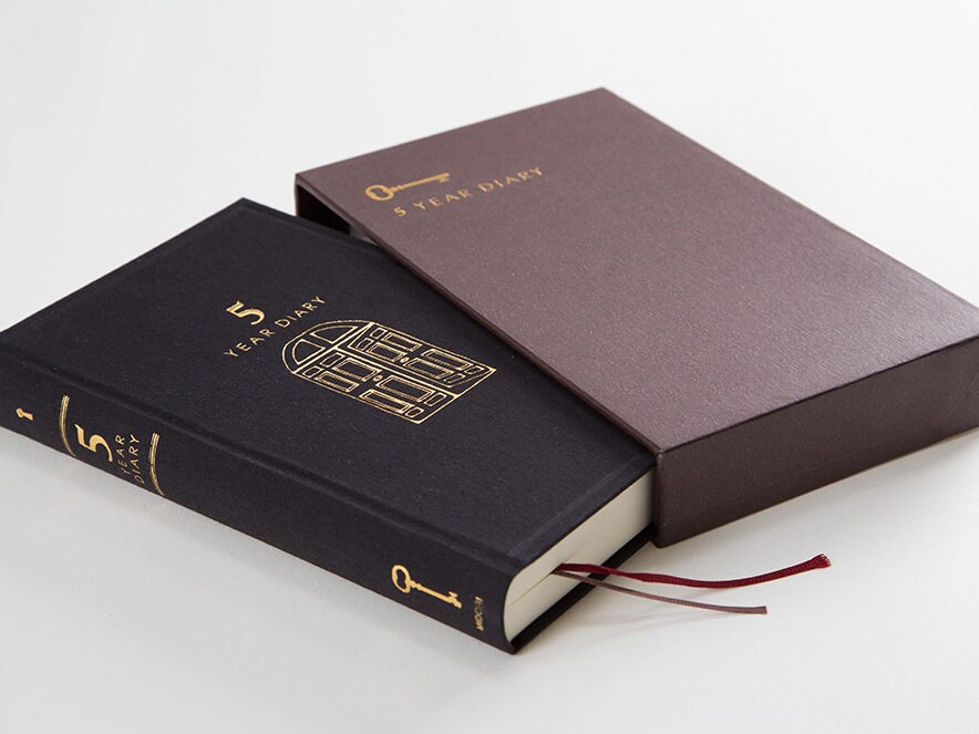 MD 5 Year Diary - Black