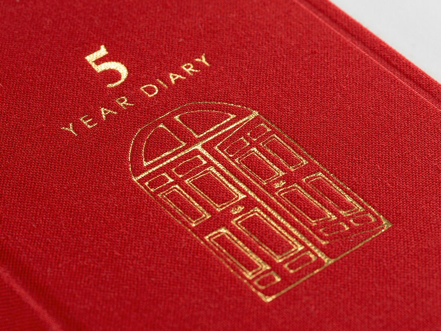 MD 5 Year Diary - Red