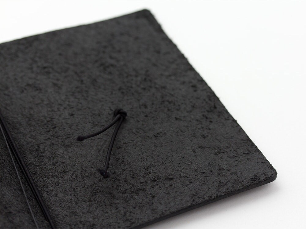 Traveler's Notebook Passport Size - Black